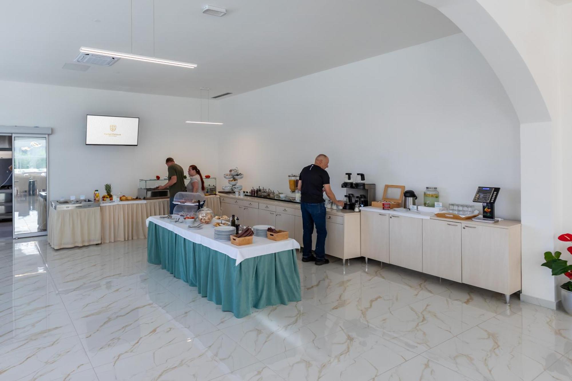 Hotel Emaus Novigrad Istria المظهر الخارجي الصورة