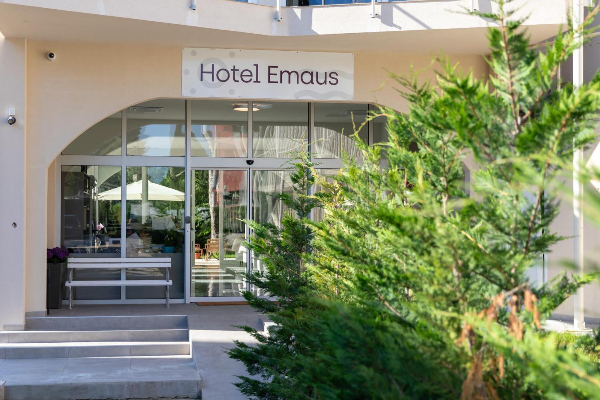 Hotel Emaus Novigrad Istria المظهر الخارجي الصورة