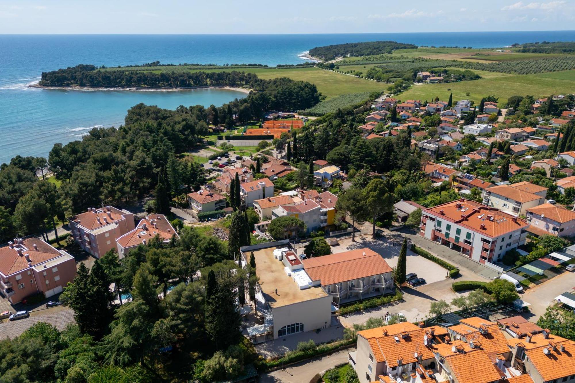 Hotel Emaus Novigrad Istria المظهر الخارجي الصورة