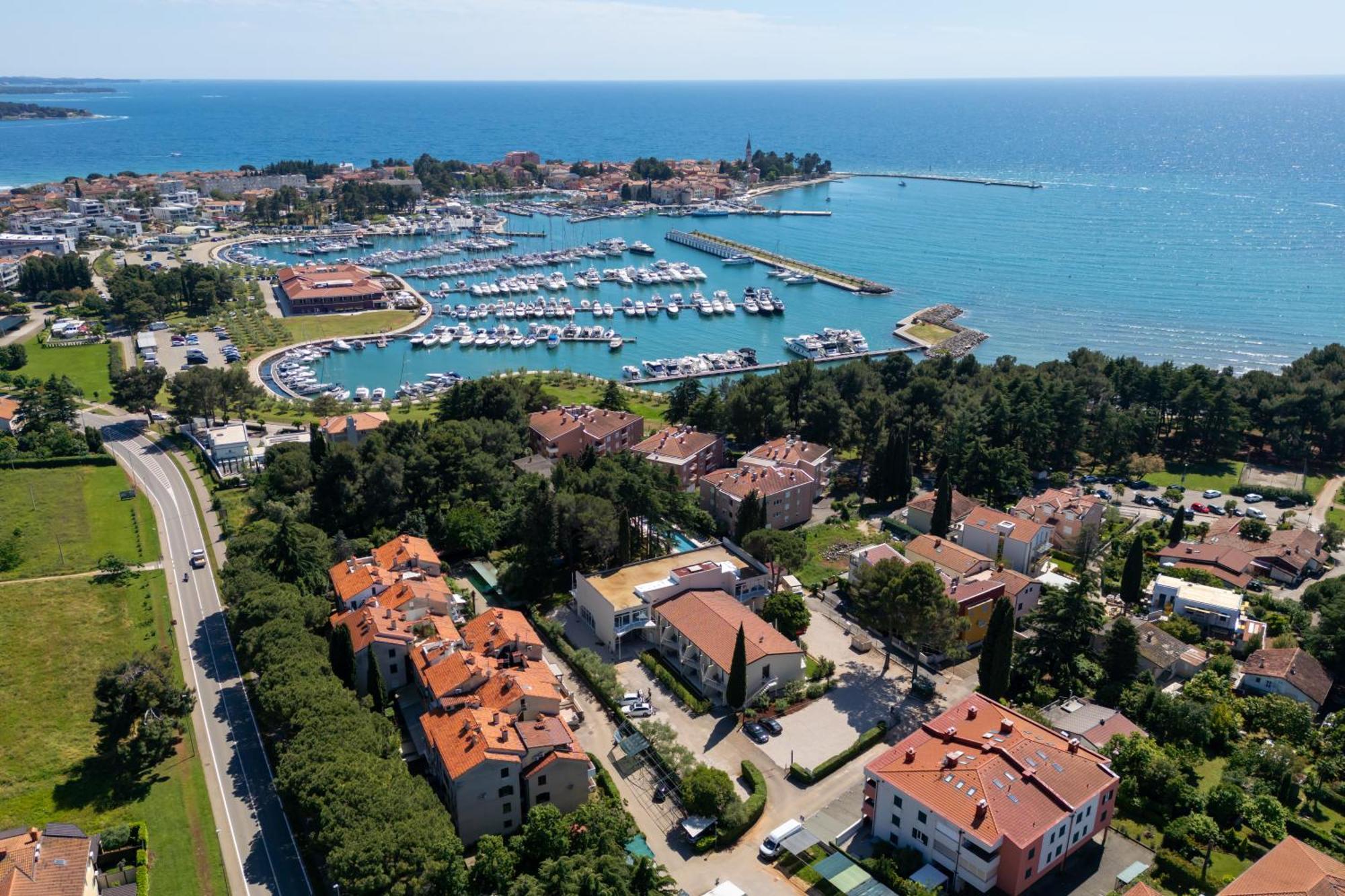 Hotel Emaus Novigrad Istria المظهر الخارجي الصورة