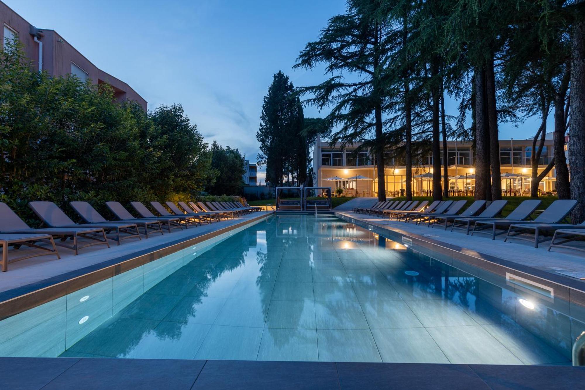 Hotel Emaus Novigrad Istria المظهر الخارجي الصورة
