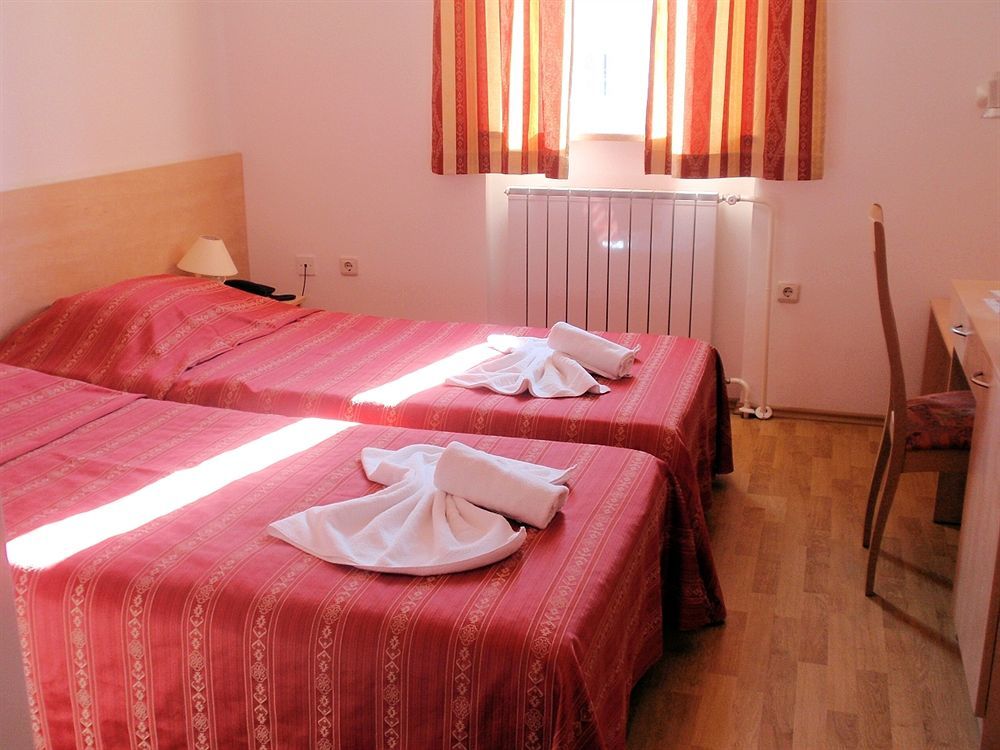 Hotel Emaus Novigrad Istria المظهر الخارجي الصورة